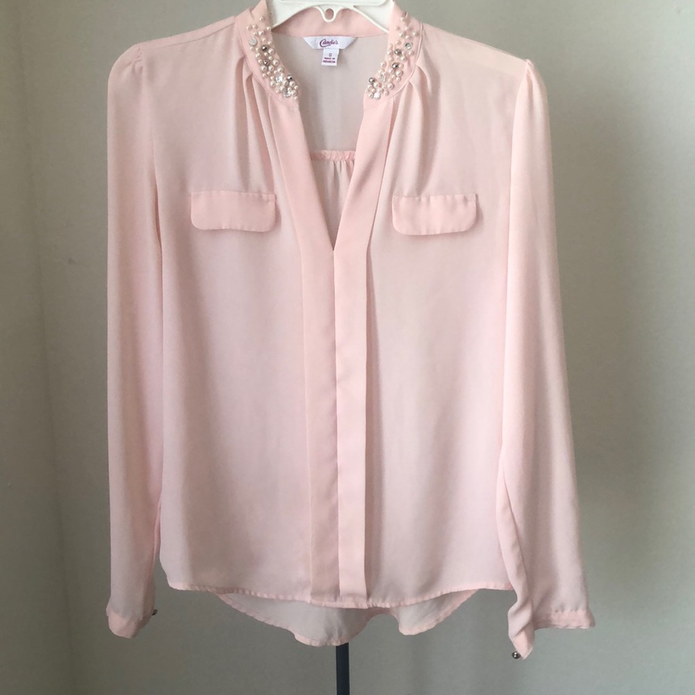 Candie’s Size Small pink dressy shirt with pearl design in collar- like new!